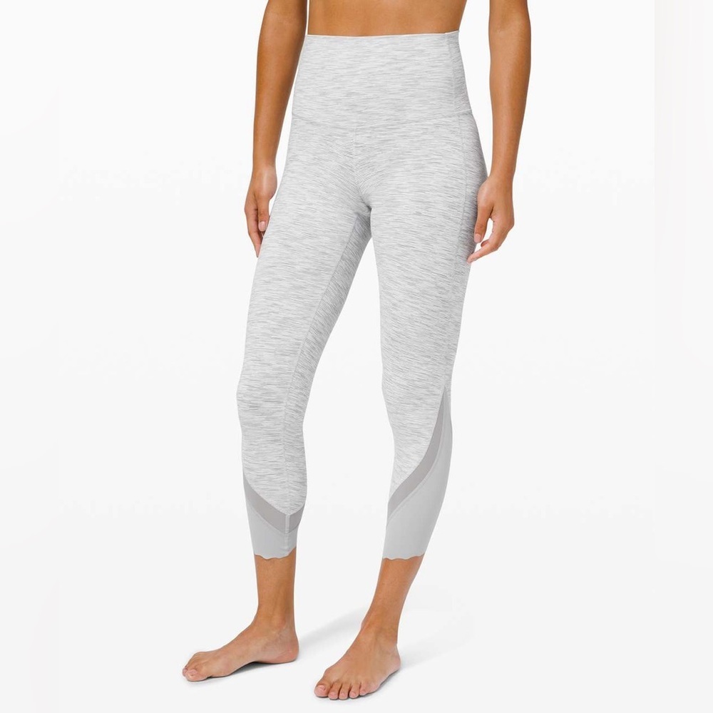 Lululemon SZ 8 Wunder Under Crop High-Rise Leggings Roll Down Scallop Gray White
